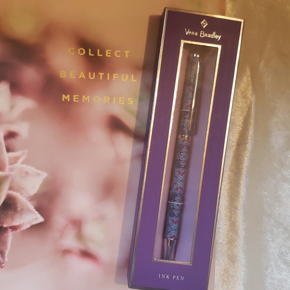 🖊 NWT Vera Bradley Ball point pen